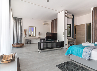 room-and-suites-img